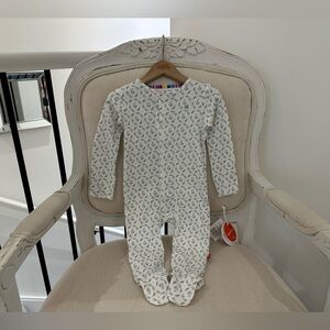 🦢 3~6 Mth Organic Magnetic Me "Eloise" Cotton Baby Footie NWT *last One*